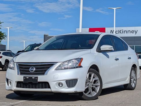 Used 2015 Nissan Sentra SR w/ SR Premium Package image 2