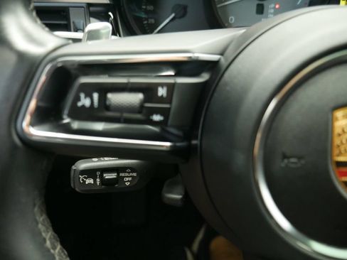 Certified 2023 Porsche Macan S AWD/4WD image 37