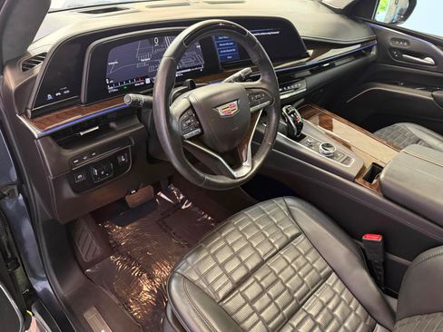 Used 2023 Cadillac Escalade ESV Sport Platinum RWD image 15