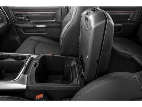 Used 2019 RAM 1500 Laramie w/ Convenience Group image 16