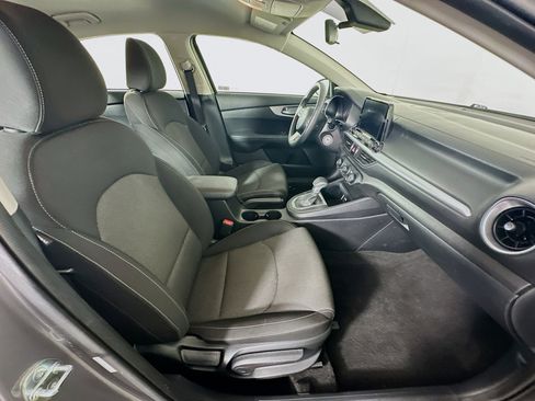 Used 2024 Kia Forte LXS FWD image 28