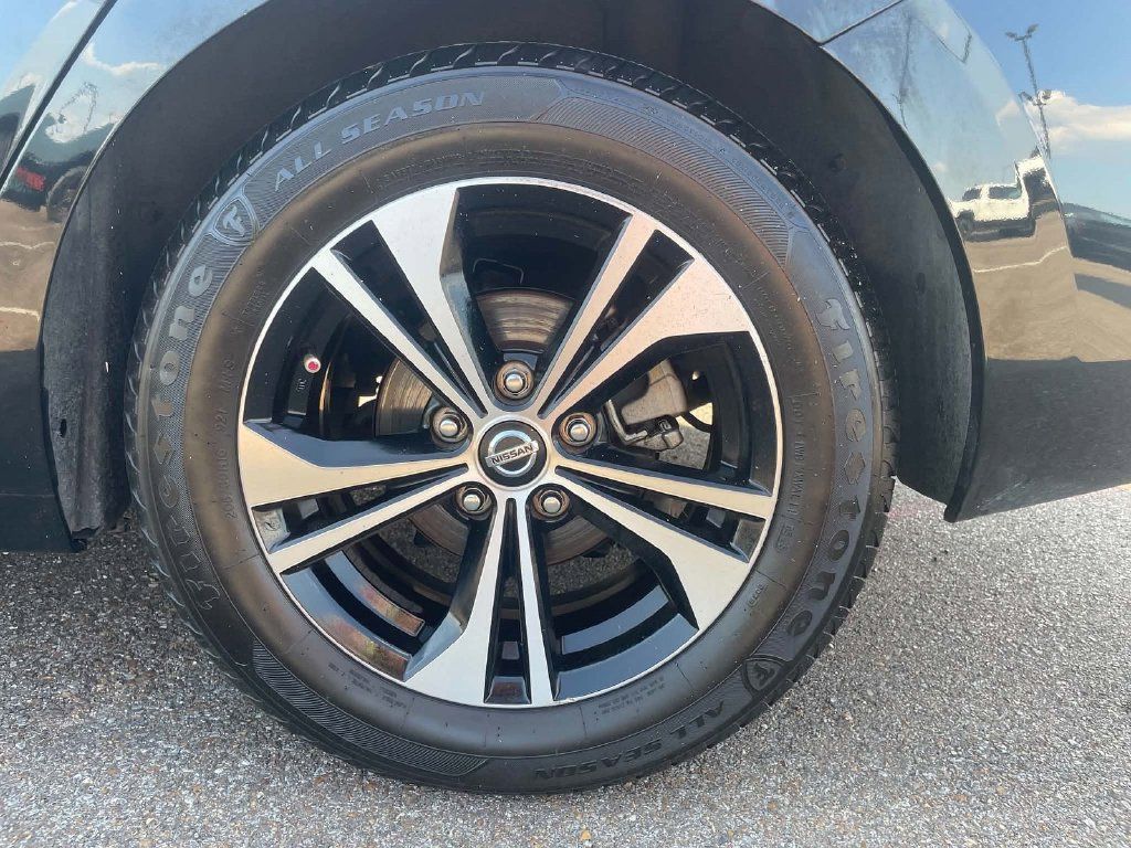 Used 2024 Nissan Sentra SV FWD image 7