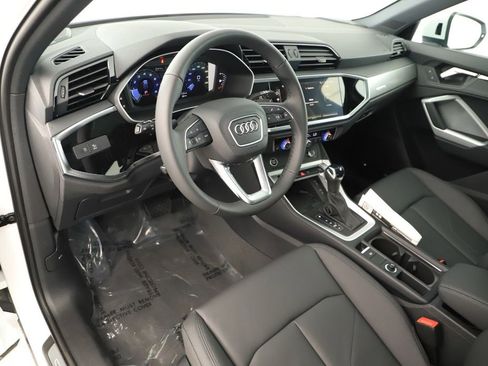 New 2025 Audi Q3 2.0T Premium image 15