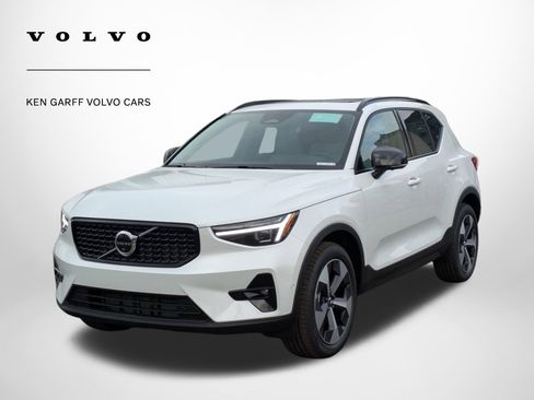 New 2026 Volvo XC40 B5 Plus w/ Protection Package Premier image 8