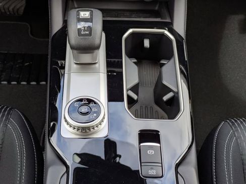 New 2025 Mitsubishi Outlander ES image 21