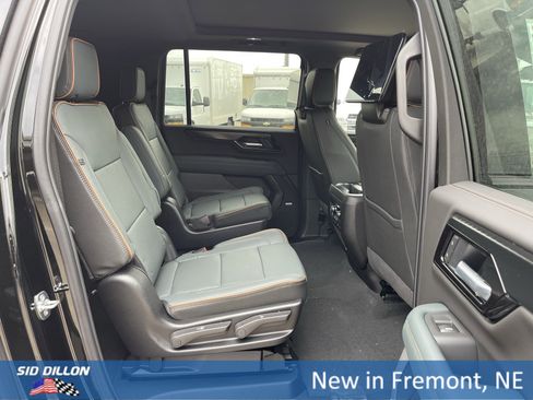 New 2026 GMC Yukon XL AT4 w/ AT4 Premium Plus Package image 13