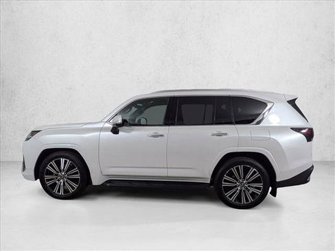 Used 2026 Lexus LX 600 4WD w/ Accessory Package (Z1) image 2