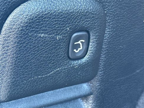 Used 2020 Jeep Grand Cherokee Overland image 17