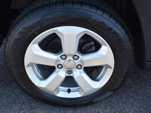 Used 2018 Jeep Compass Latitude w/ Cold Weather Group AWD/4WD image 41