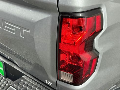 Used 2023 Chevrolet Colorado LT w/ LT Convenience Package II RWD image 32