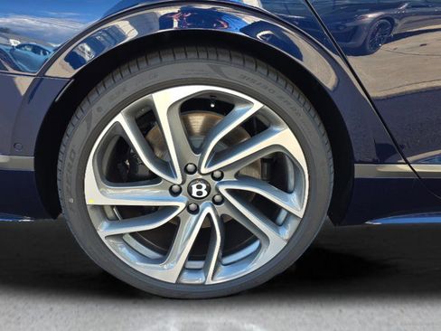 New 2025 Bentley Flying Spur Plug-In Hybrid image 14