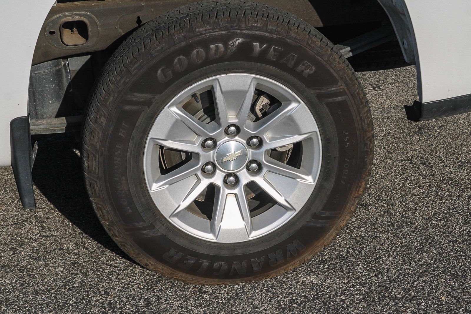 Used 2022 Chevrolet Silverado 1500 LT AWD/4WD image 8