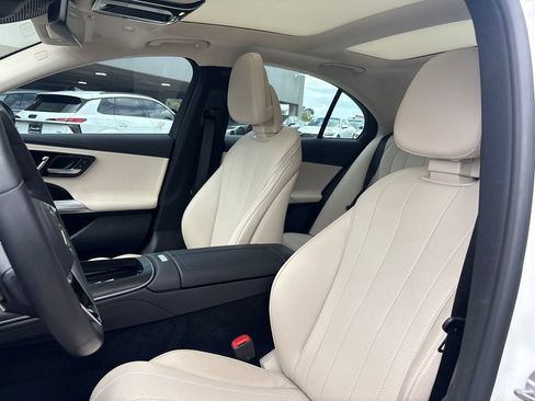 Used 2024 Mercedes-Benz E 350 4MATIC Sedan image 13