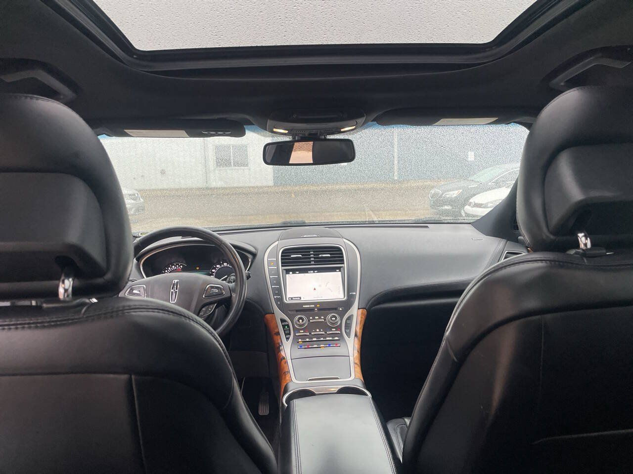 Used 2016 Lincoln MKX Reserve w/ Climate Package FWD image 22