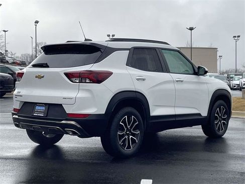 Used 2023 Chevrolet TrailBlazer ACTIV image 3