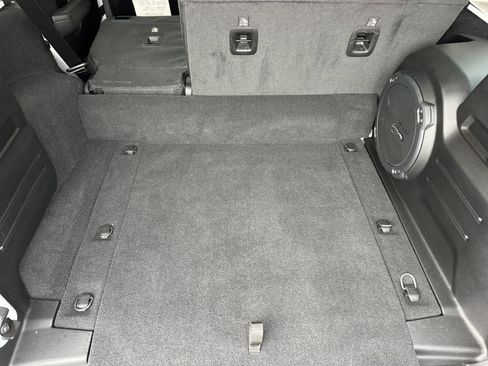 Used 2022 Jeep Wrangler Unlimited Rubicon 4xe image 15