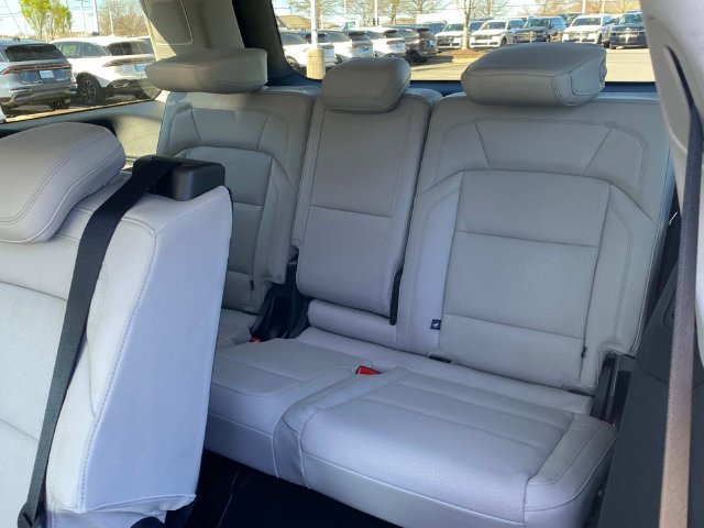 New 2026 Lincoln Navigator Reserve AWD/4WD image 8