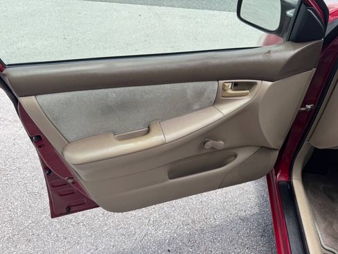 Used 2005 Toyota Corolla CE FWD image 18