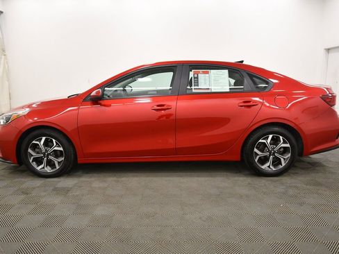 Certified 2019 Kia Forte LXS FWD image 4