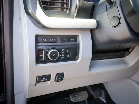 Used 2024 Ford F350 Limited w/ FX4 Off-Road Package AWD/4WD image 23