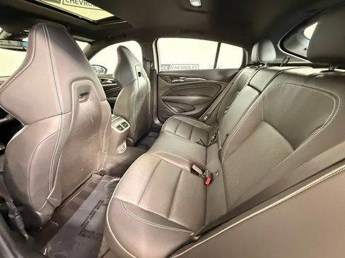 Used 2018 Buick Regal GS w/ Driver Confidence Package #2 AWD/4WD image 19