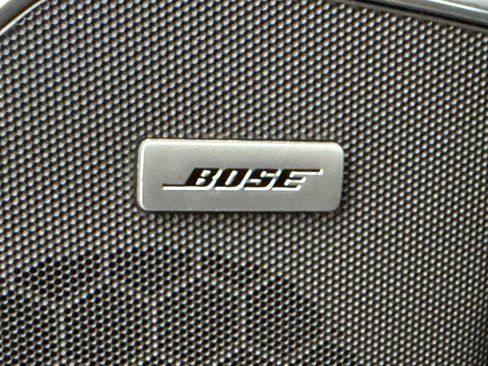 Used 2017 Cadillac Escalade ESV Luxury image 18