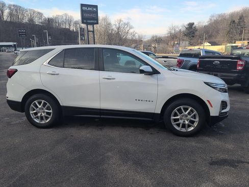 Used 2023 Chevrolet Equinox LT AWD/4WD image 3