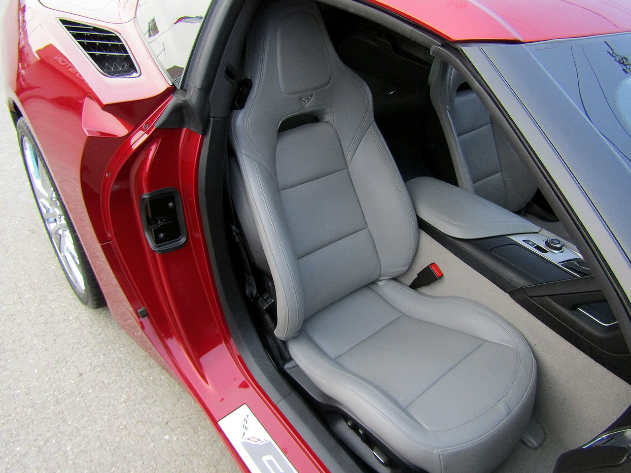 Used 2015 Chevrolet Corvette Stingray Coupe w/ 2LT Preferred Equipment Group RWD image 12
