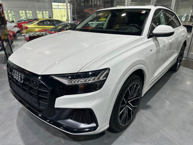 Used 2019 Audi Q8 Prestige w/ Luxury Package AWD/4WD image 1