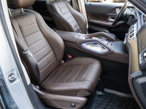 Used 2023 Mercedes-Benz GLS 450 4MATIC image 29