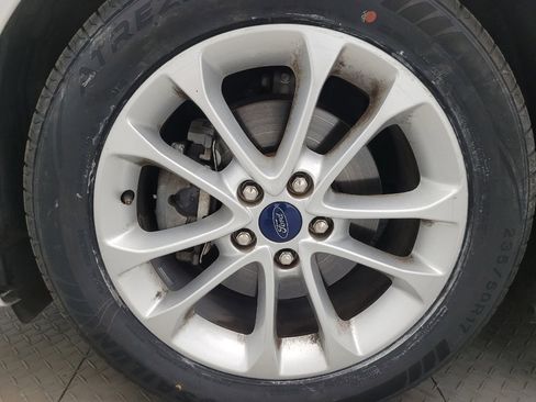 Used 2019 Ford Fusion SE FWD image 31