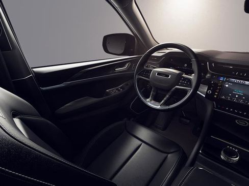 New 2026 Jeep Grand Cherokee Limited image 8