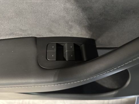 Used 2023 Tesla Model Y Long Range image 20