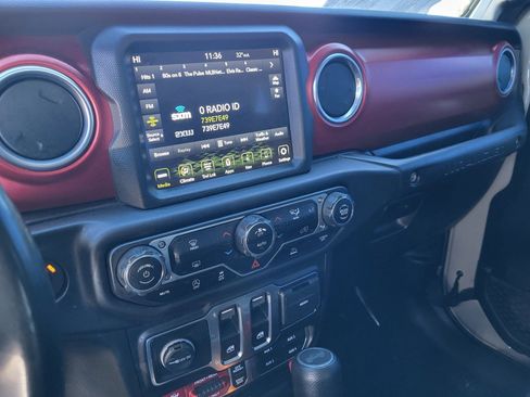 Used 2022 Jeep Wrangler Rubicon image 11