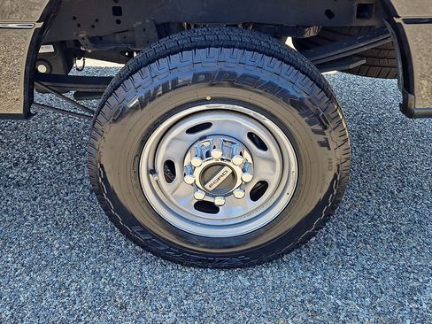 Used 2022 Ford F250 XL w/ Power Equipment Group AWD/4WD image 8