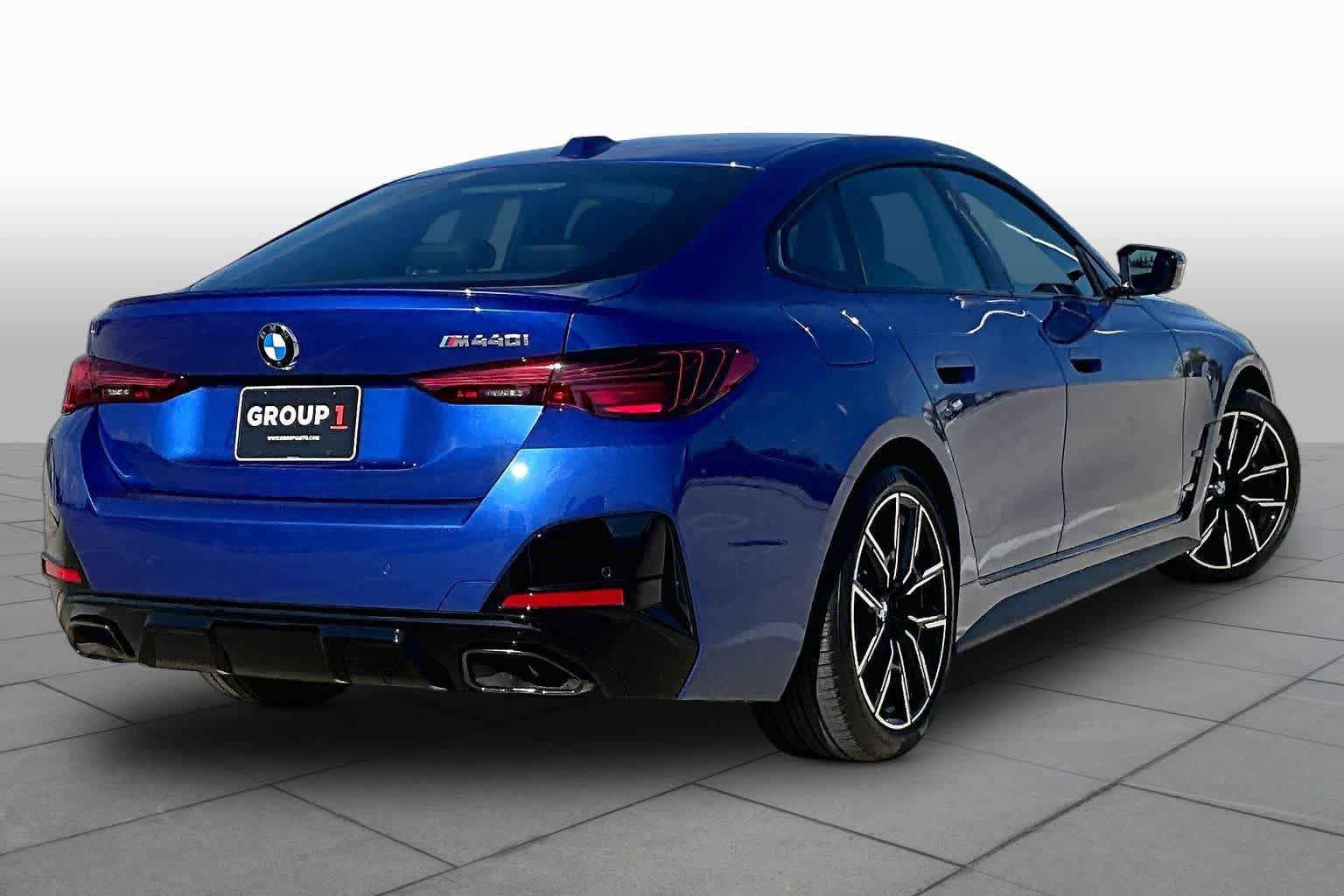 Used 2026 BMW M440i w/ Premium Package RWD image 12