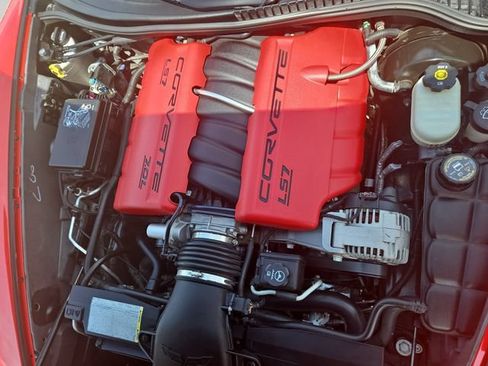 Used 2006 Chevrolet Corvette Z06 w/ Preferred Equipment Group RWD image 20