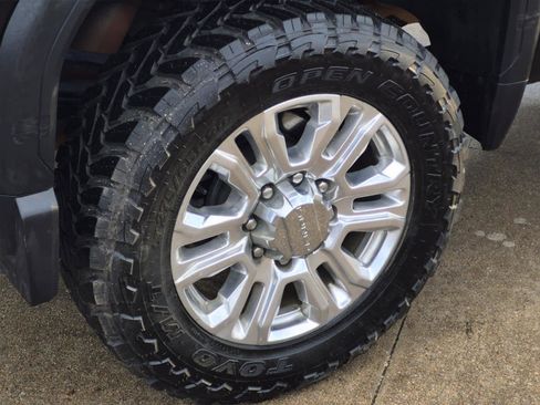 Used 2022 GMC Sierra 3500 Denali image 7