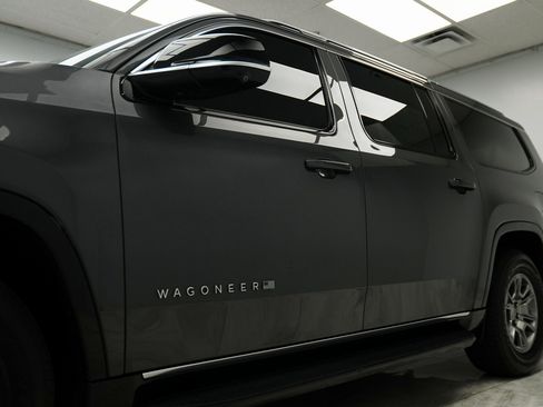 Used 2023 Jeep Wagoneer L 4WD w/ Convenience Group I image 13