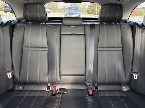 Used 2018 Land Rover Range Rover Velar S image 30