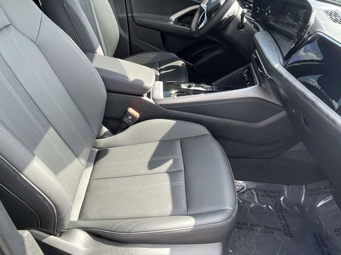 Used 2025 Audi Q5 Premium image 17