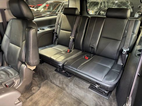 Used 2014 Chevrolet Suburban LTZ image 22