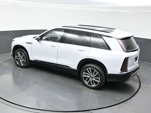New 2026 Cadillac Vistiq Sport image 24