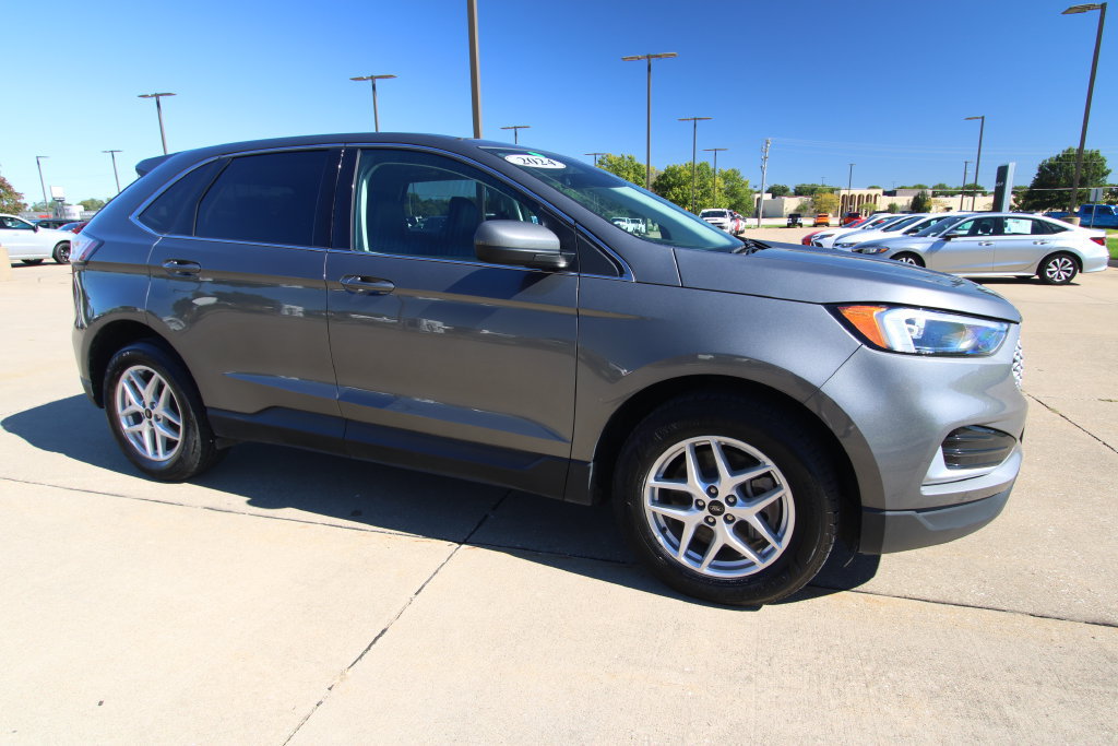 Used 2024 Ford Edge SEL AWD/4WD image 3