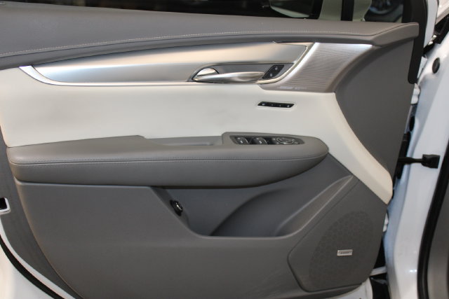 Used 2021 Cadillac XT5 Premium Luxury AWD/4WD image 28
