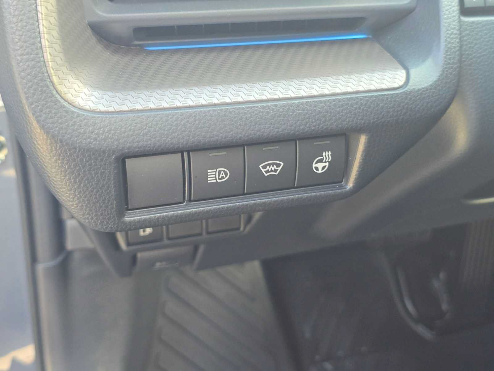 Used 2024 Toyota Prius XLE AWD/4WD image 24