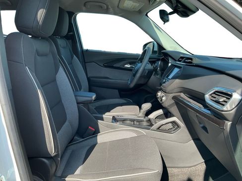 Used 2023 Chevrolet TrailBlazer LT image 24
