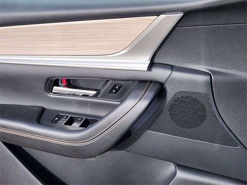 New 2025 MAZDA CX-70 Plug-In Hybrid w/ Premium Pkg image 8