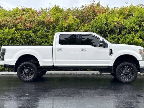 Used 2021 Ford F350 Platinum w/ FX4 Off-Road Package AWD/4WD image 3