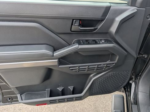 Used 2025 Toyota Tacoma SR5 image 14